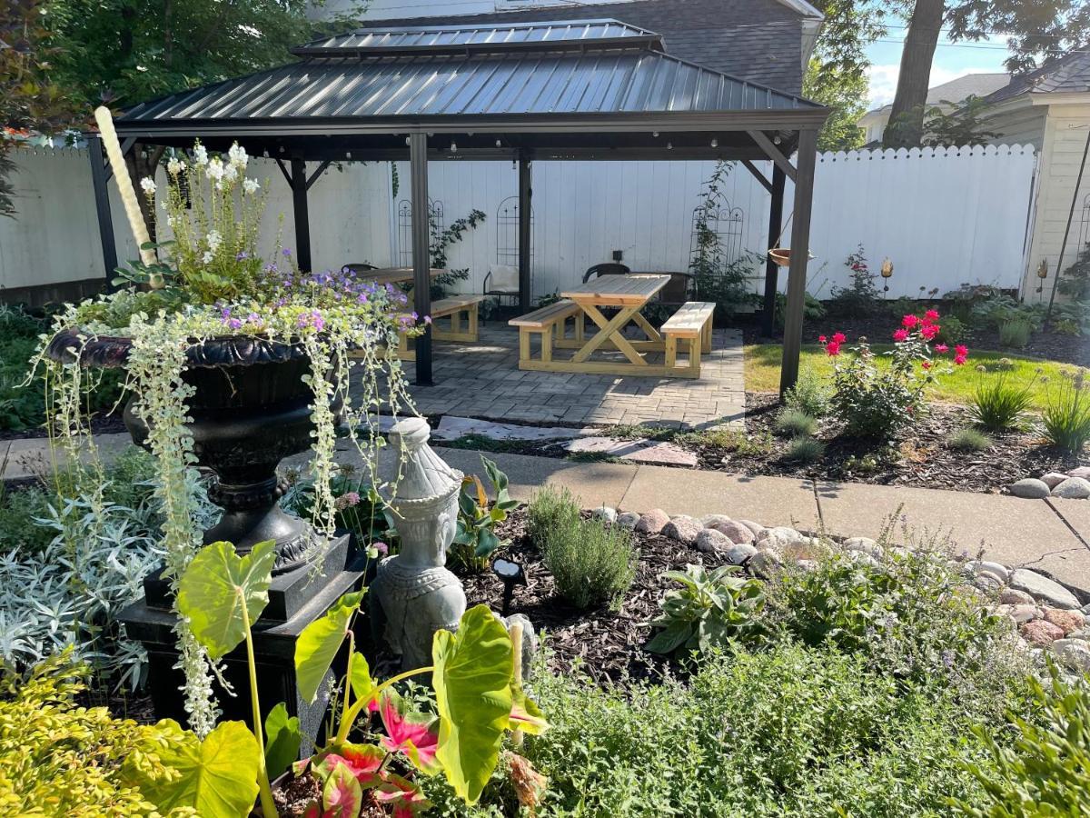 Carriage House Bed & Breakfast Winona Esterno foto