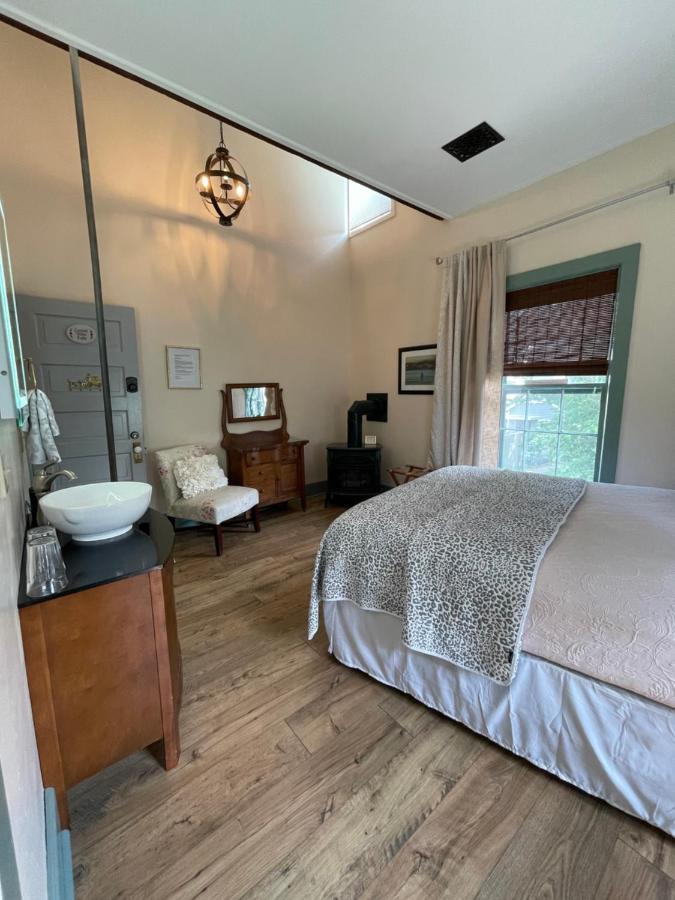 Carriage House Bed & Breakfast Winona Esterno foto