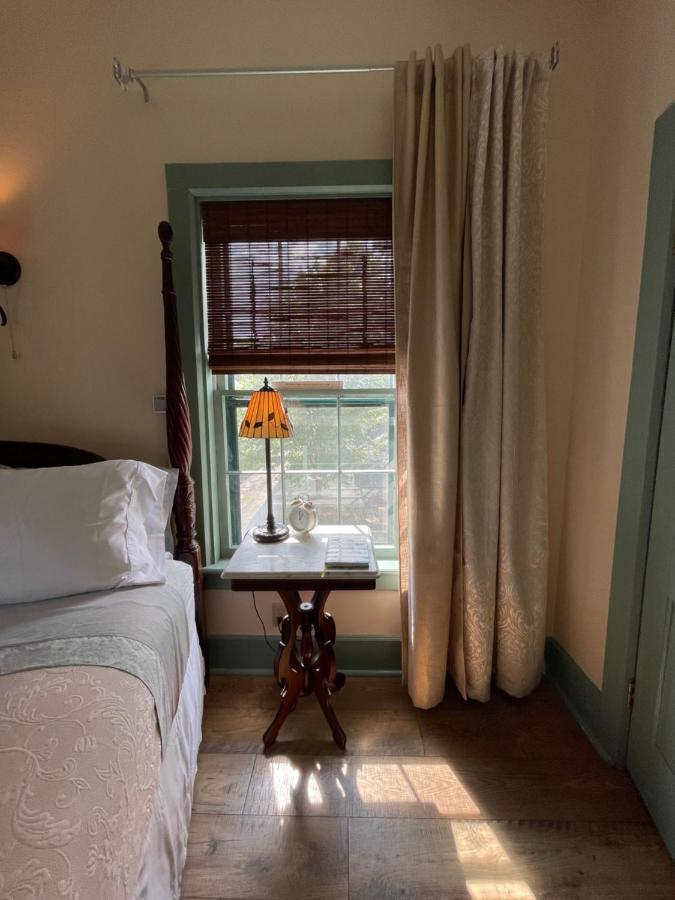 Carriage House Bed & Breakfast Winona Esterno foto