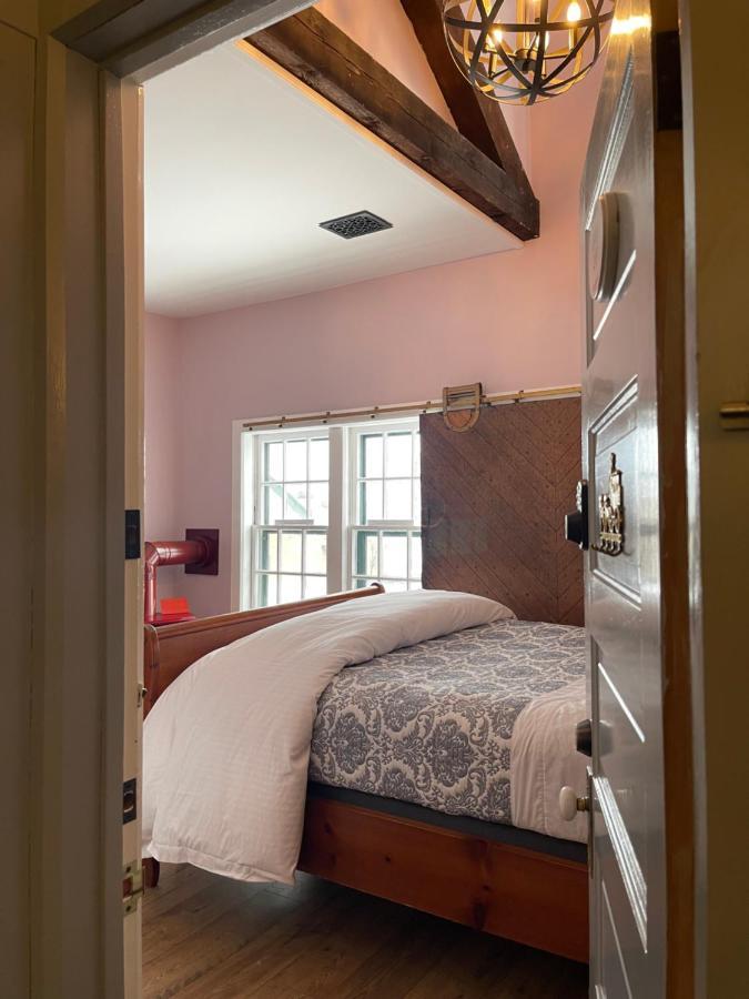 Carriage House Bed & Breakfast Winona Esterno foto