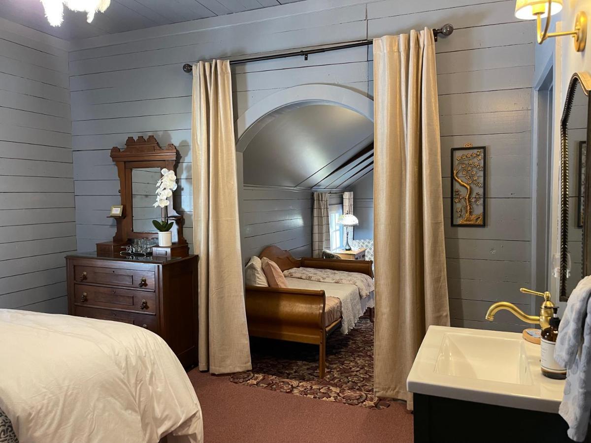 Carriage House Bed & Breakfast Winona Esterno foto