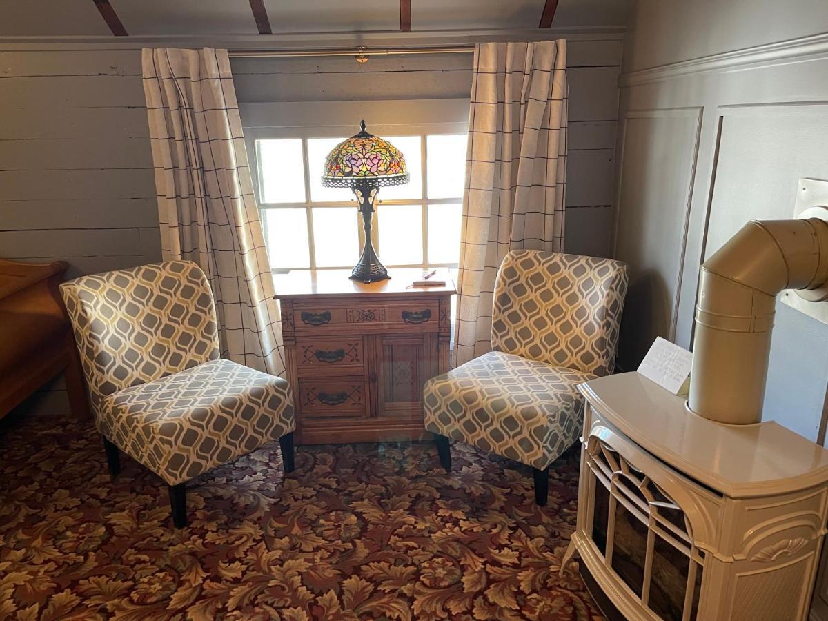 Carriage House Bed & Breakfast Winona Esterno foto