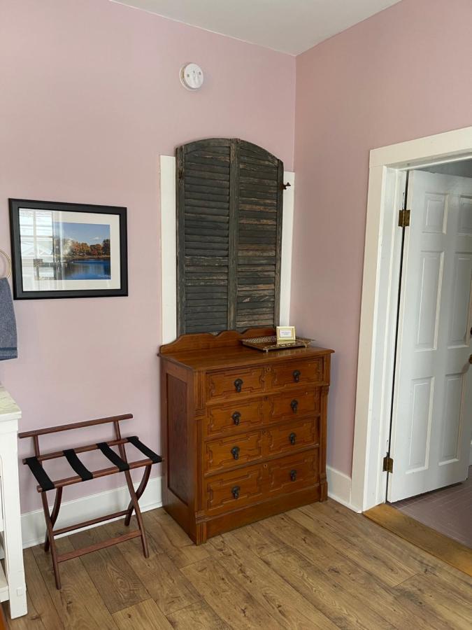 Carriage House Bed & Breakfast Winona Esterno foto