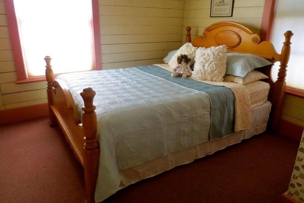 Carriage House Bed & Breakfast Winona Esterno foto