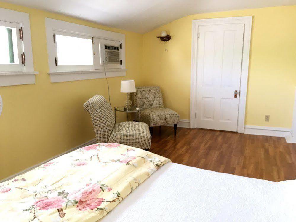 Carriage House Bed & Breakfast Winona Esterno foto