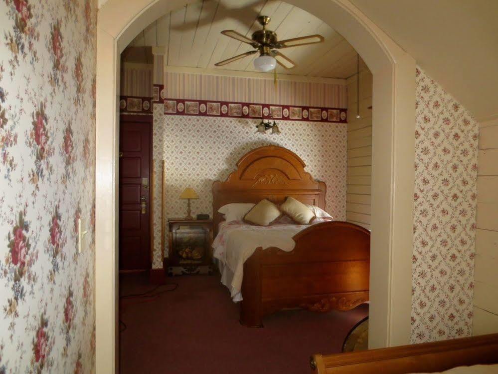 Carriage House Bed & Breakfast Winona Esterno foto