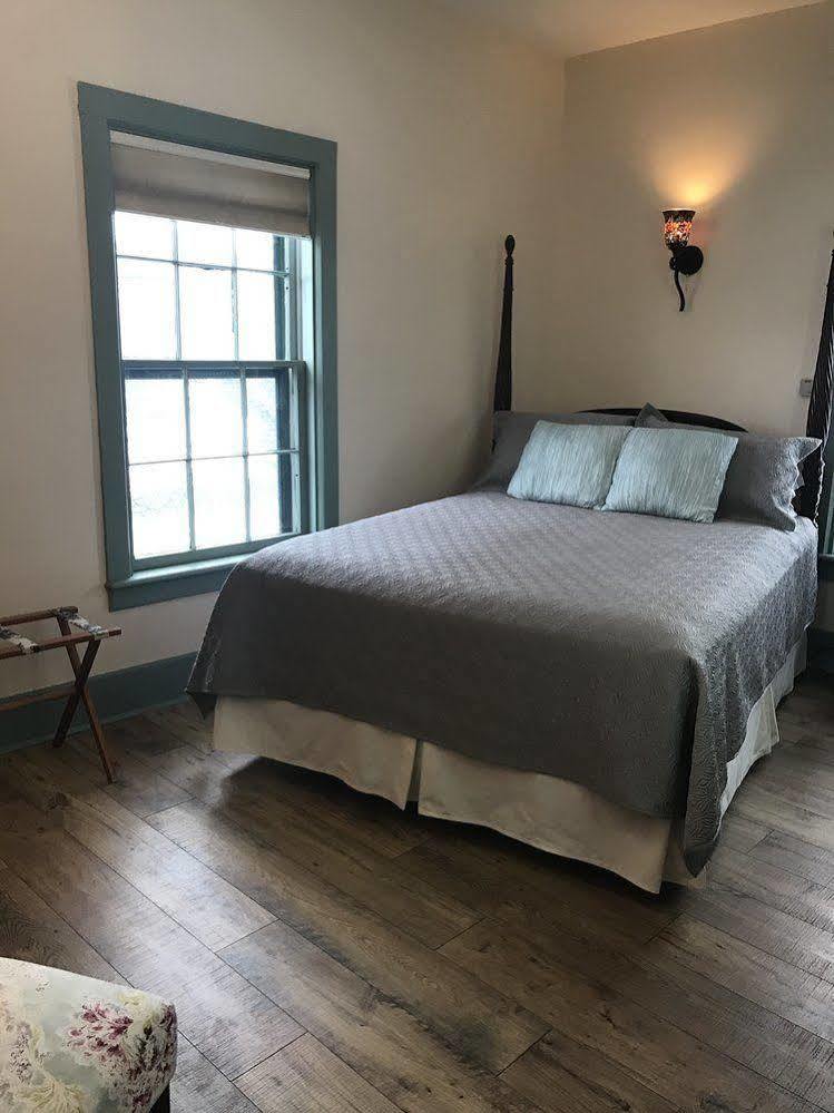 Carriage House Bed & Breakfast Winona Esterno foto