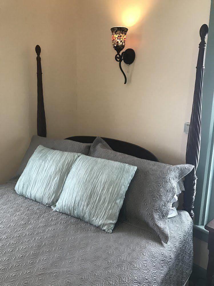 Carriage House Bed & Breakfast Winona Esterno foto