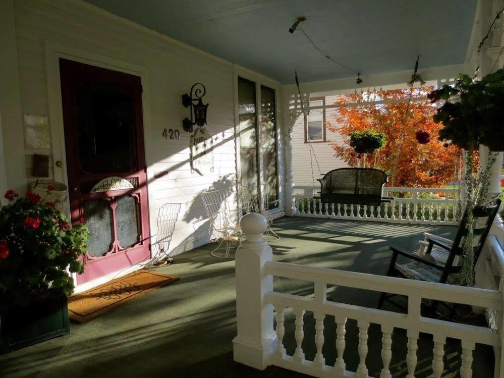 Carriage House Bed & Breakfast Winona Esterno foto